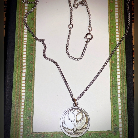 Swallow Bird Pendant Silver Color Necklace - Picture 5 of 8